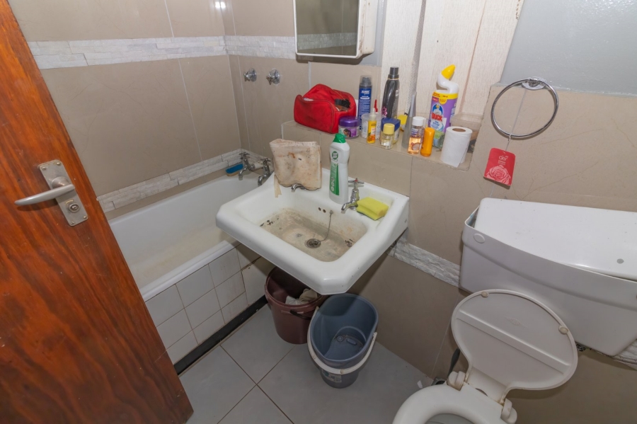1 Bedroom Property for Sale in Kroonstad Central Free State